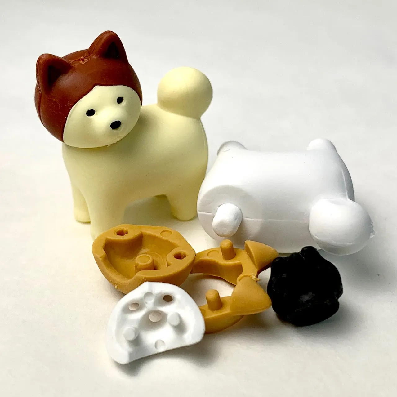 380281 IWAKO AKITA & DOG ERASERS-30