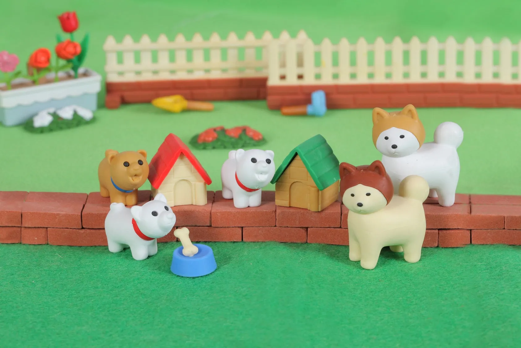 380281 IWAKO AKITA & DOG ERASERS-30