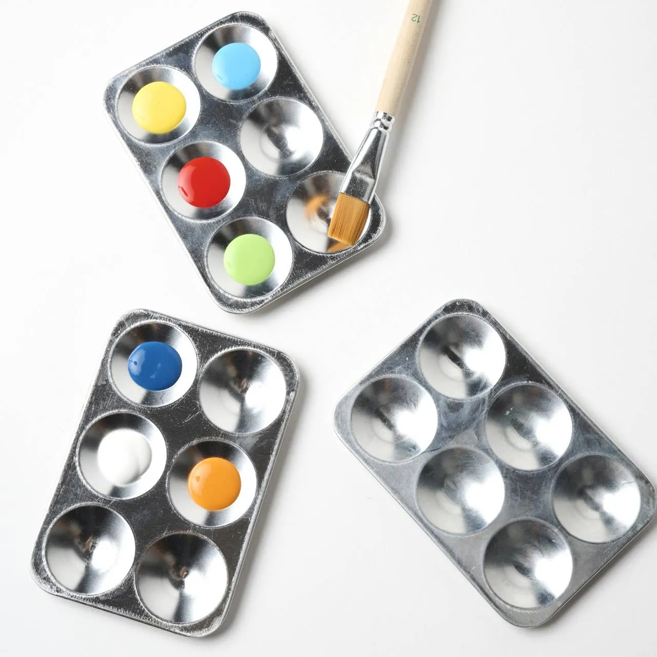 Aluminum paint palette