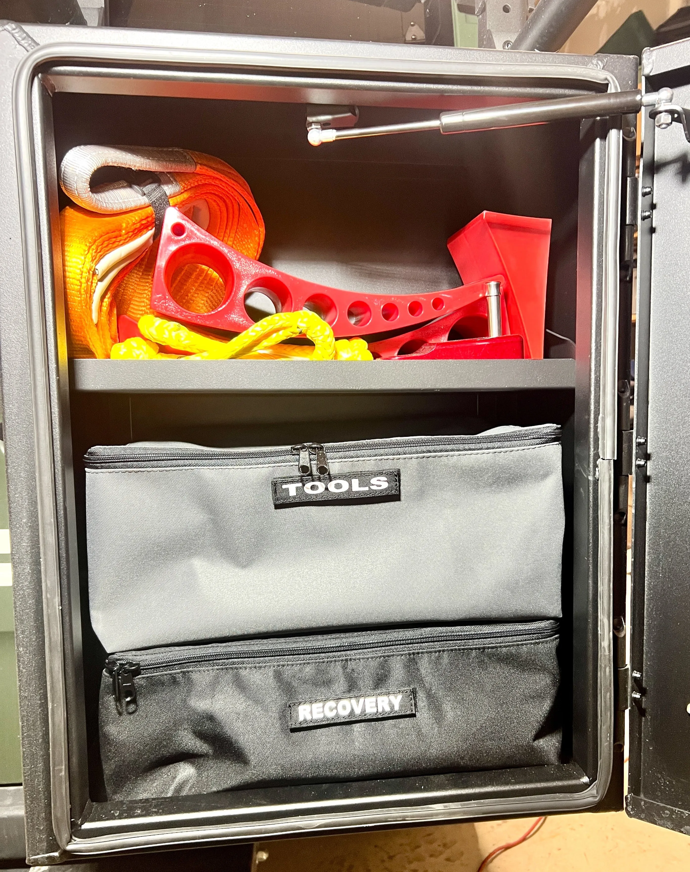 EXPEDITION BOX-LARGE Divider Storage Bags