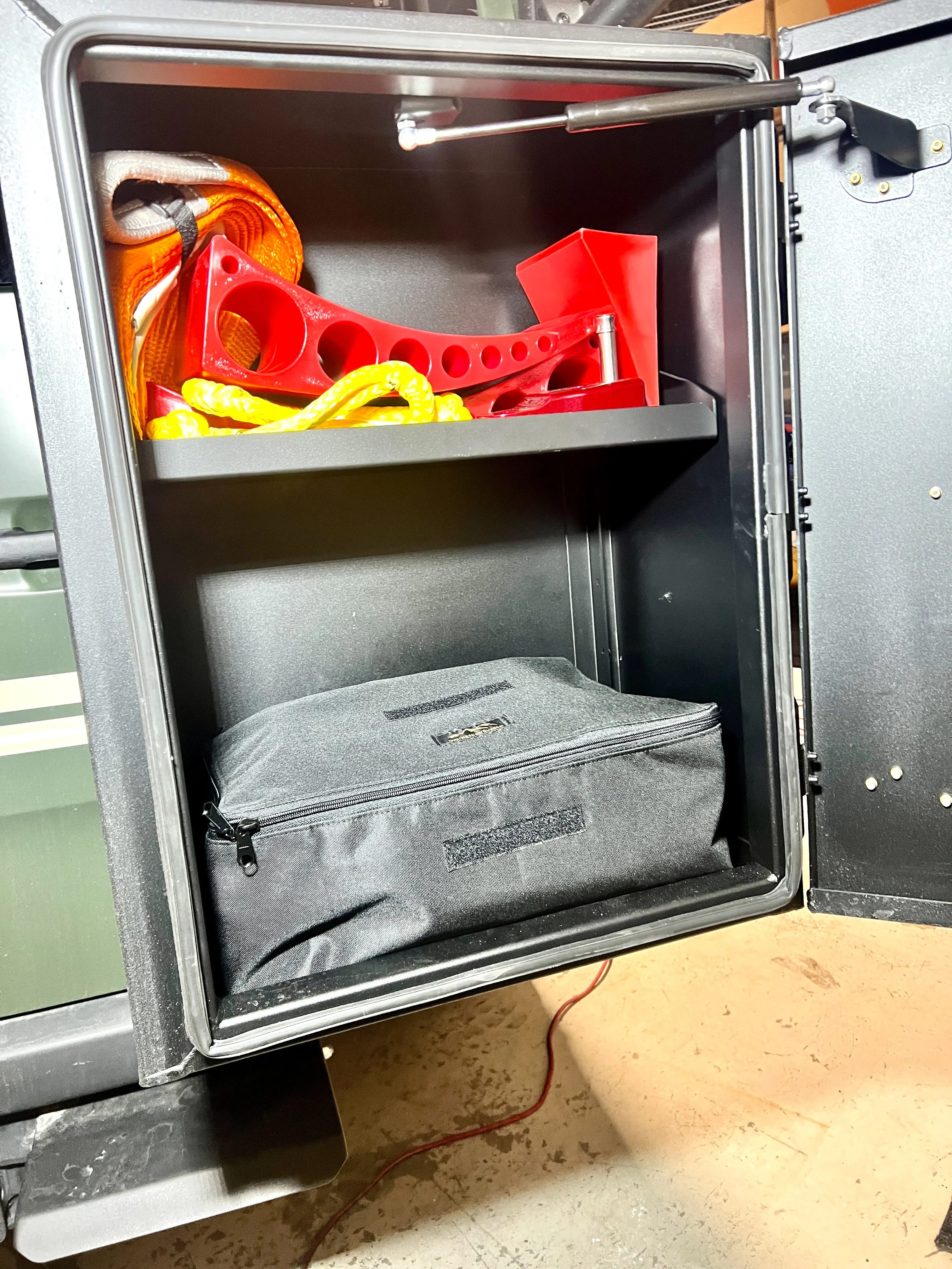 EXPEDITION BOX-LARGE Divider Storage Bags