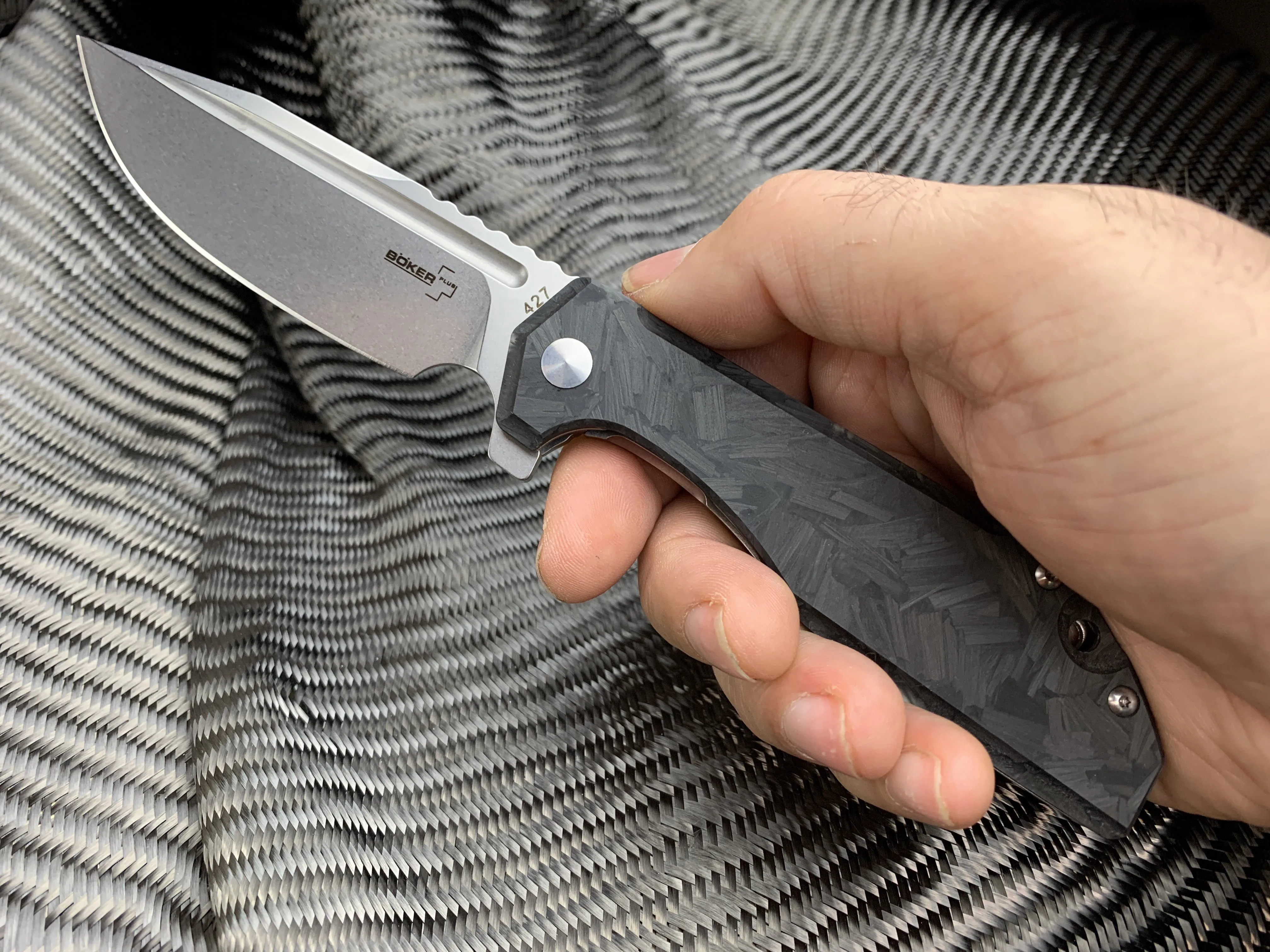 Glow - Boker Stout Commander -  Shredded Carbon Fiber Knife