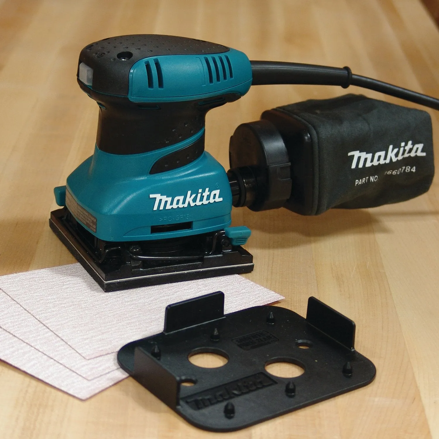 Makita (BO4556-R) 1/4 Sheet Finishing Sander (Factory Reconditioned)