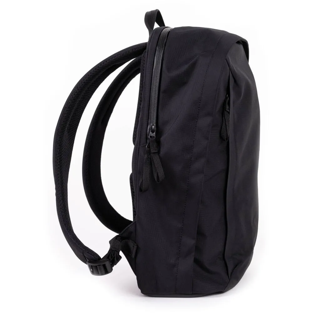 Moment - Everything Backpack 17L - Black