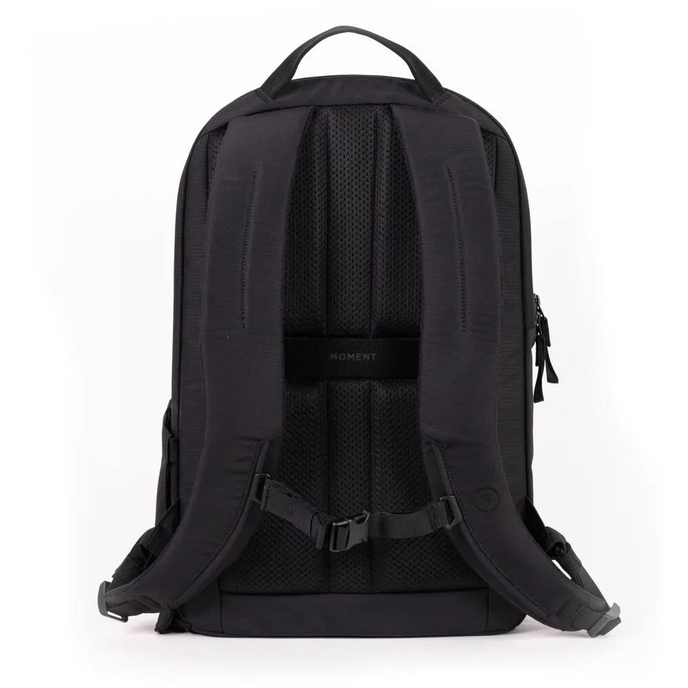 Moment - Everything Backpack 28L - Black