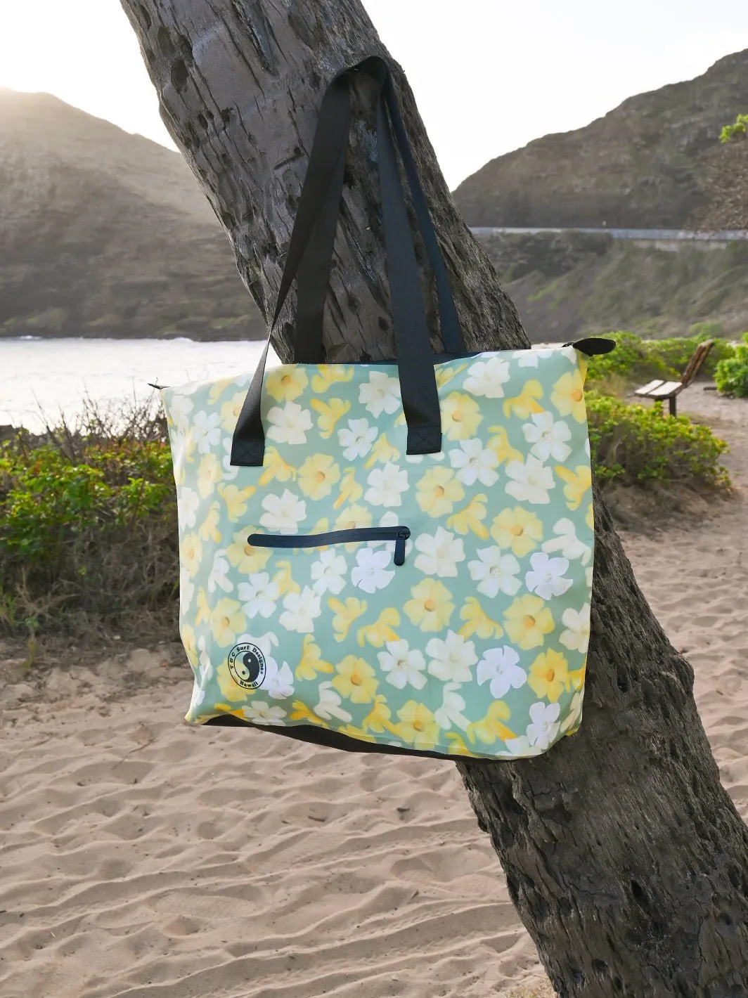 T&C Surf Puakenikeni Paint Dry Bag Tote