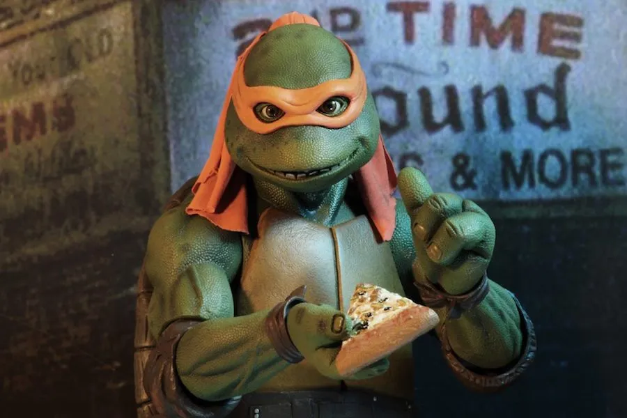 Teenage Mutant Ninja Turtles (Movie) Michelangelo 1/4th Scale Figure by Neca