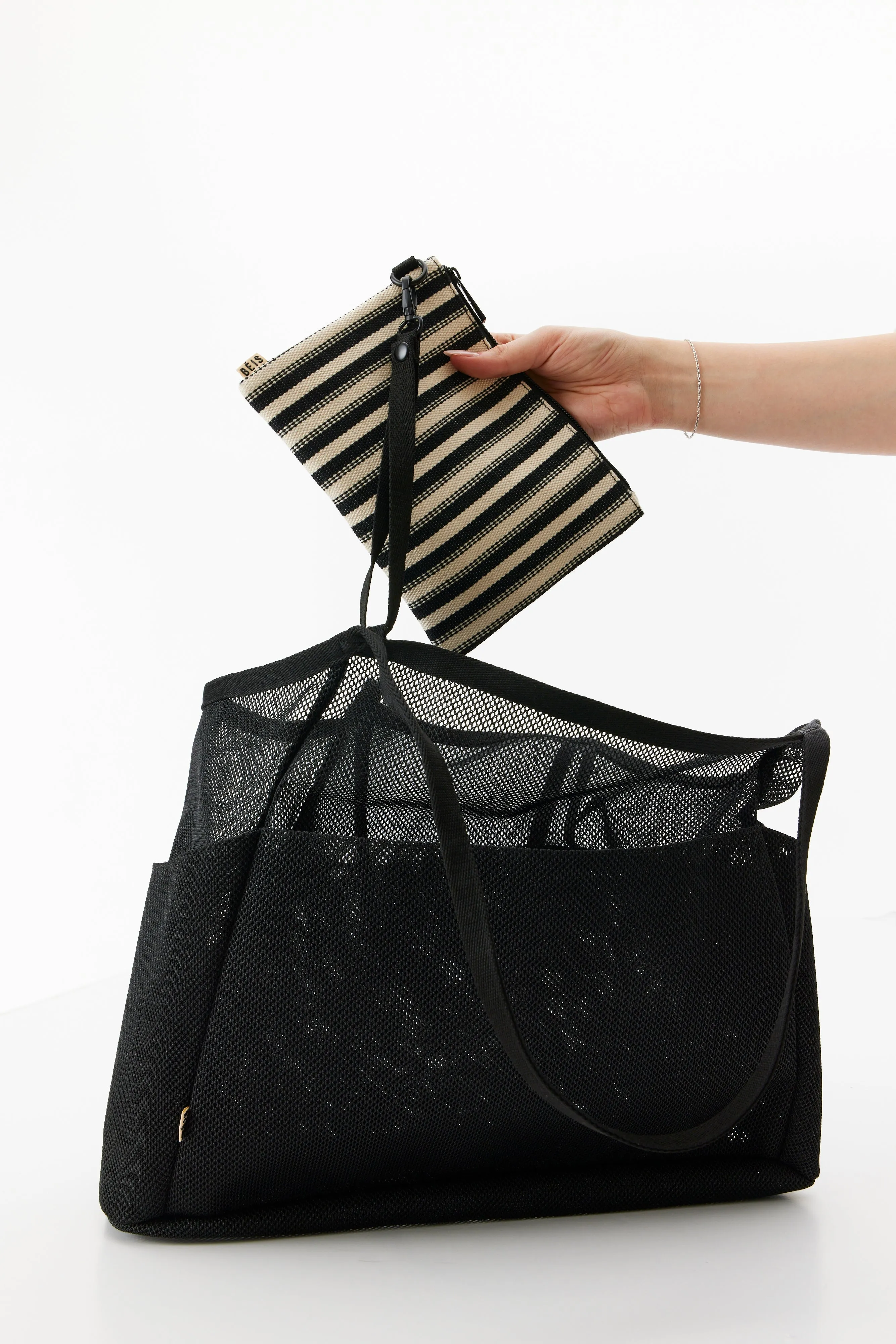 The Mesh Beach Tote in Black