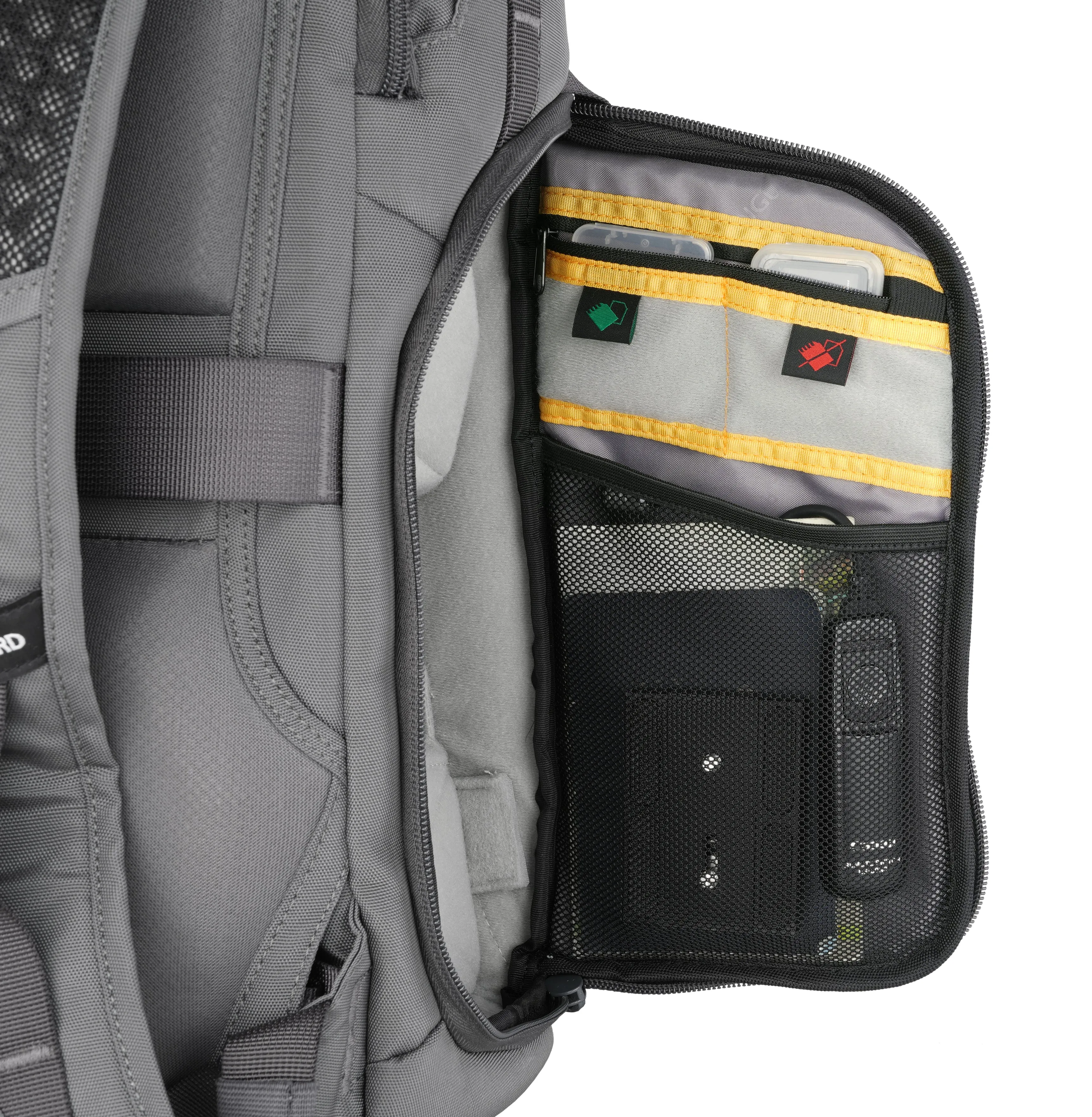 VEO Adaptor S46 Black Camera Backpack w/ USB Port - Side Access